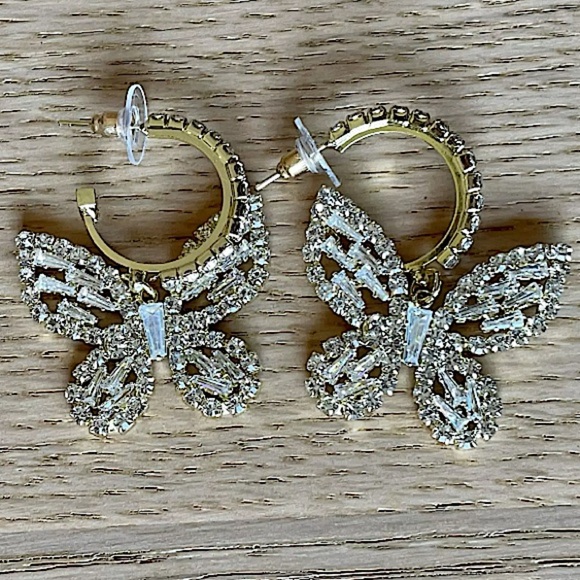 NEW GOLD 18K PLATED BUTTERFLY DANGLE EARRINGS - Picture 5 of 6